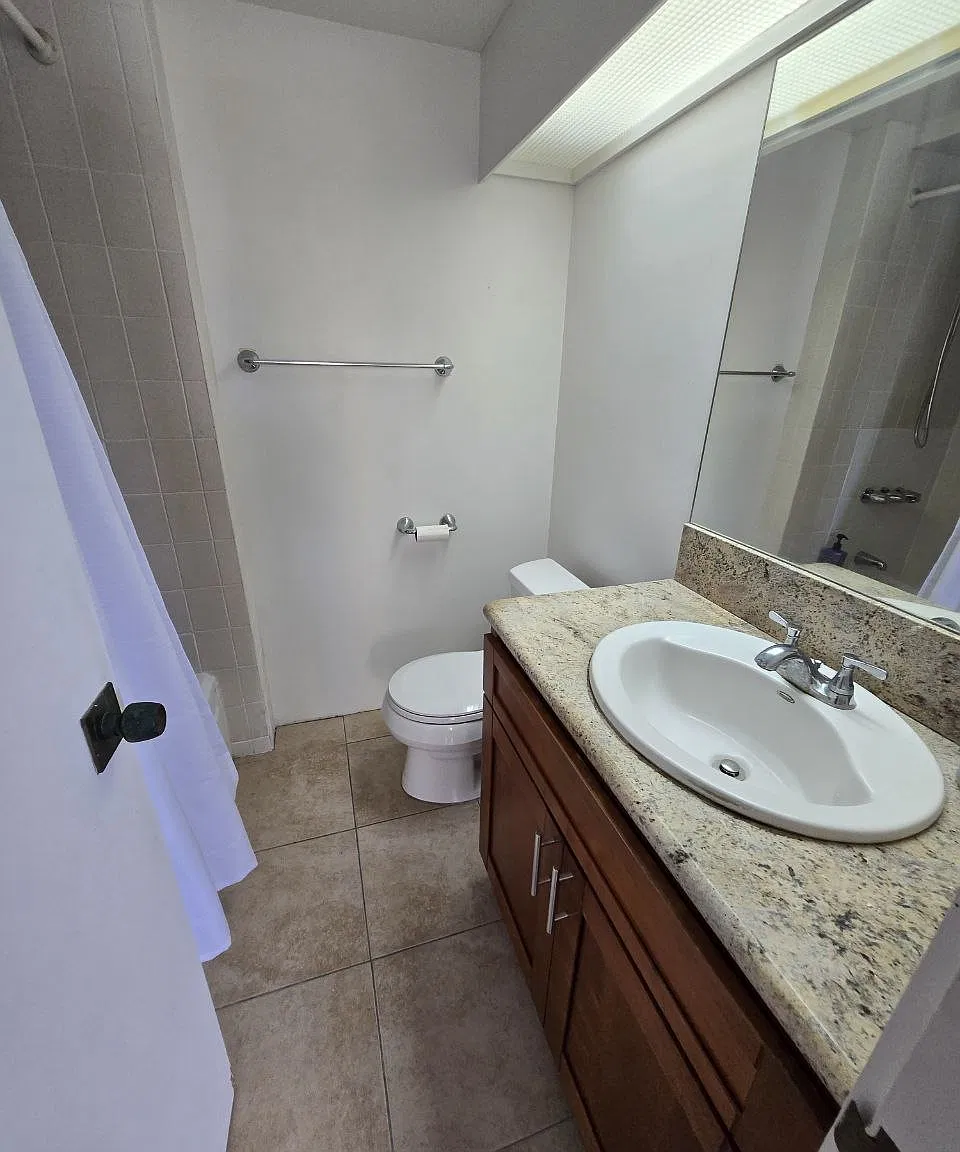 2 bed, 807 sqft, $2,600 — Photo 4