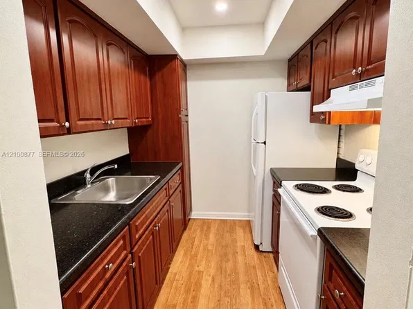 1213 SE 1st St APT 3, Fort Lauderdale, FL 33301