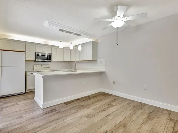 7118 71ST Way, West Palm Beach, FL 33407