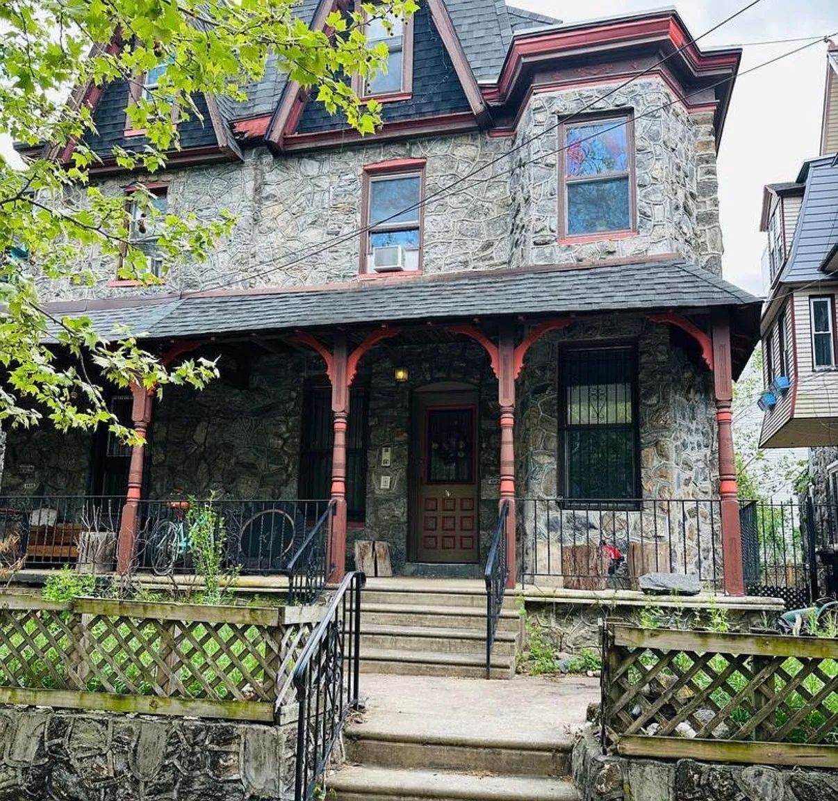 2 bed, 650 sqft, $1,600 — Photo 1