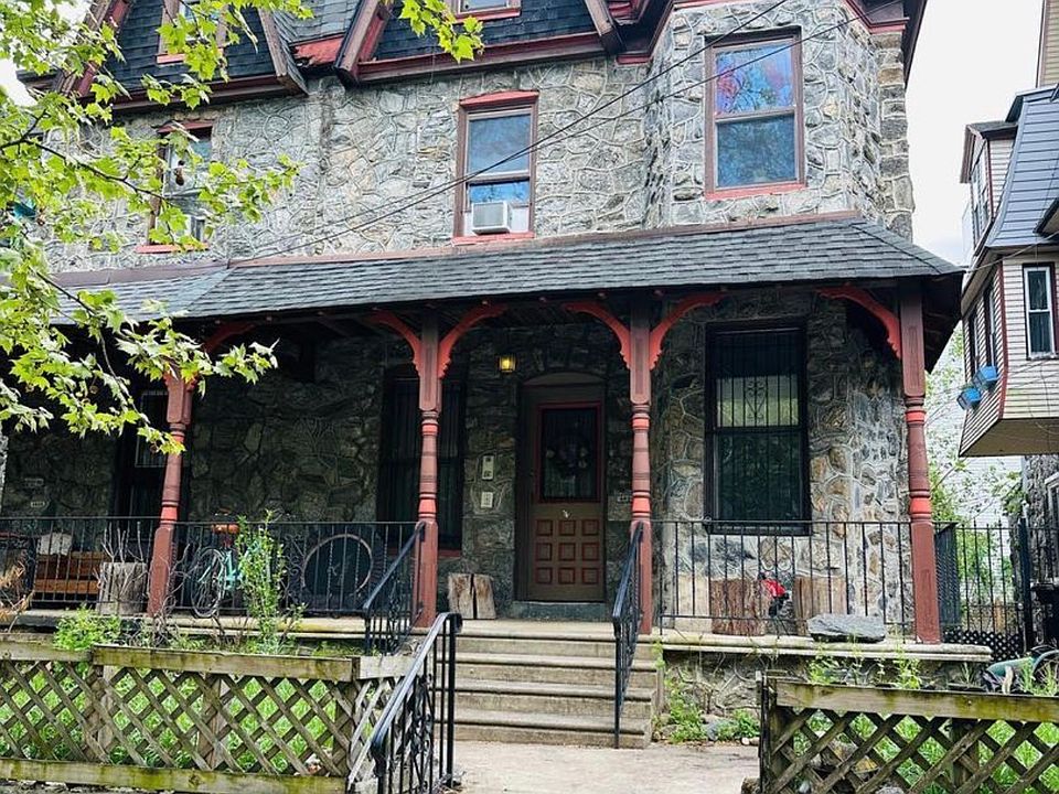 1st image of 4630 Chester Ave APT 3