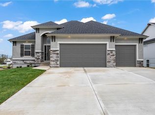 2030 SW Harvest Moon Ln, Lees Summit, MO 64082