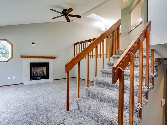 4th image of 9502 N Woodridge Dr