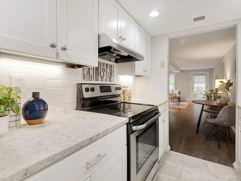 1930 New Hampshire Ave NW #2 — Photo 13