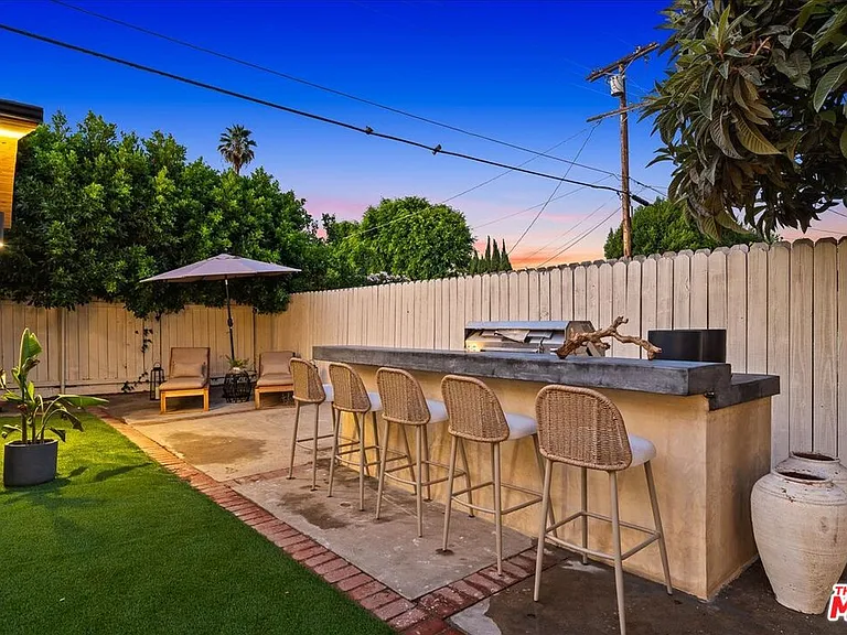 14537 Hesby St — Photo 39