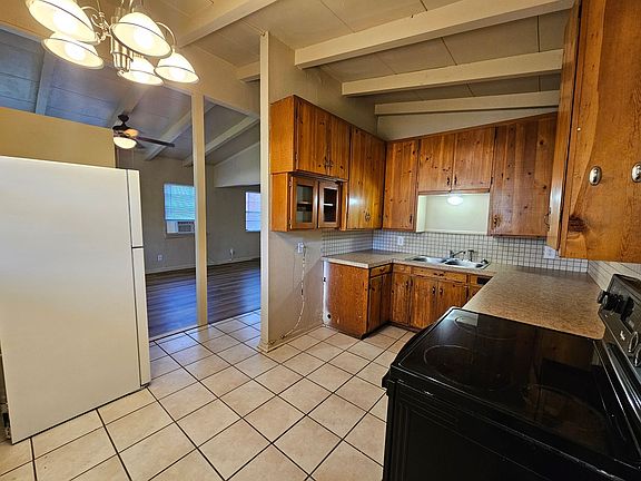 5th image of 1309 Dorchester Dr