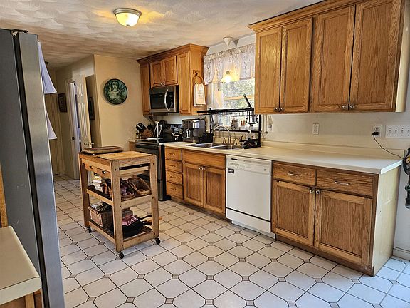 2nd image of 7 Chapman Way