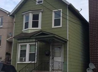 305 N 3rd St, Harrison, NJ 07029