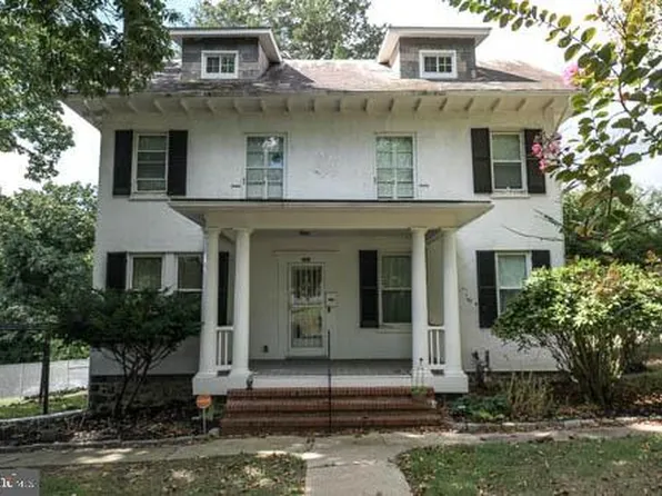 2504 Queen Anne Rd, Baltimore, MD 21216