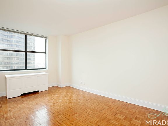 5th image of 330 E 39th St APT 30B