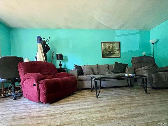 3rd image of 49 Wavecrest Drive