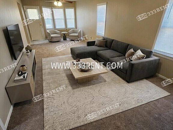 3rd image of 103 SE 7th St