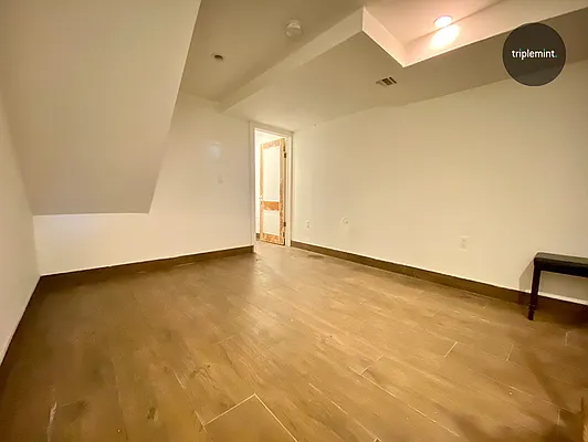 Rented by Triplemint | media 35