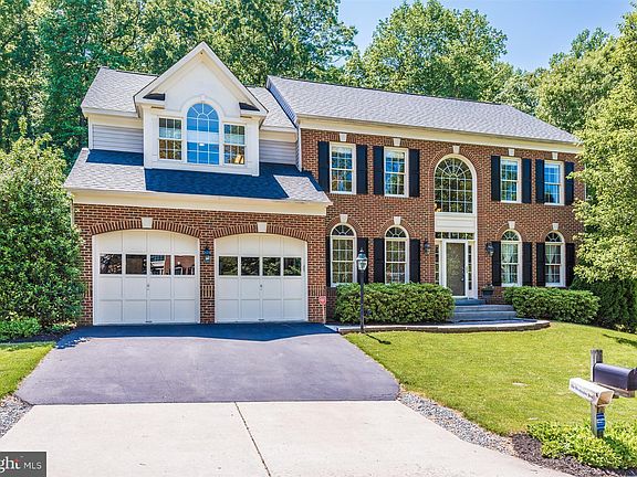 2nd image of 3044 Chickweed Pl