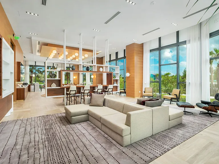 The resident lounge at the Shoreline