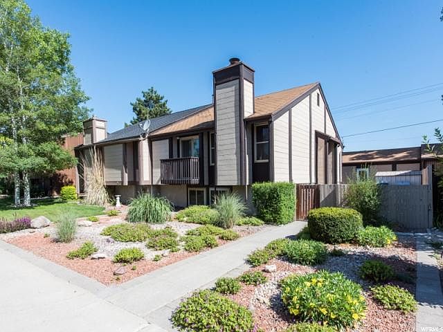 1st image of 2438 W Hardrock Dr