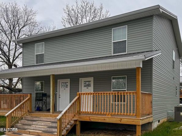 141/143 Oak St, Athens, TN 37303