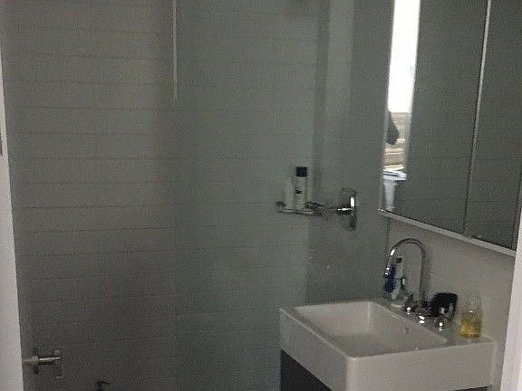 4th image of 34 Desbrosses St Ph 5