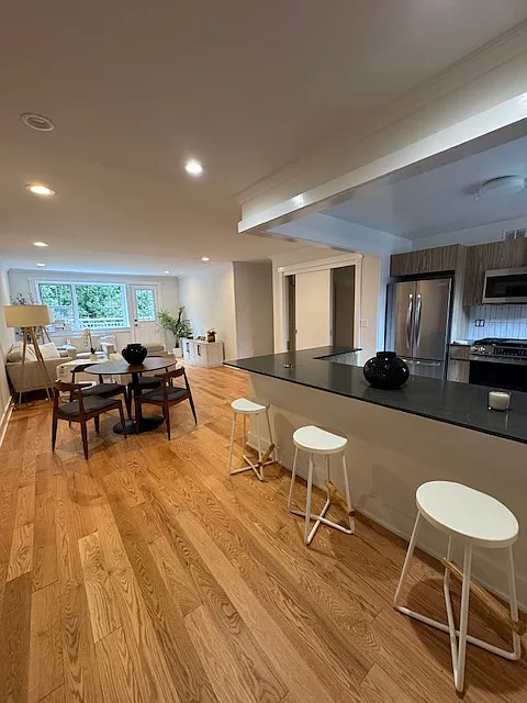 Edwards St, Roslyn Heights — Photo 1