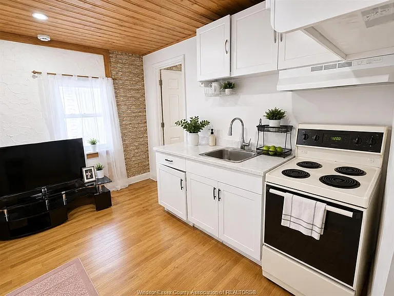 2628 Buckingham Dr #1 — Photo 5