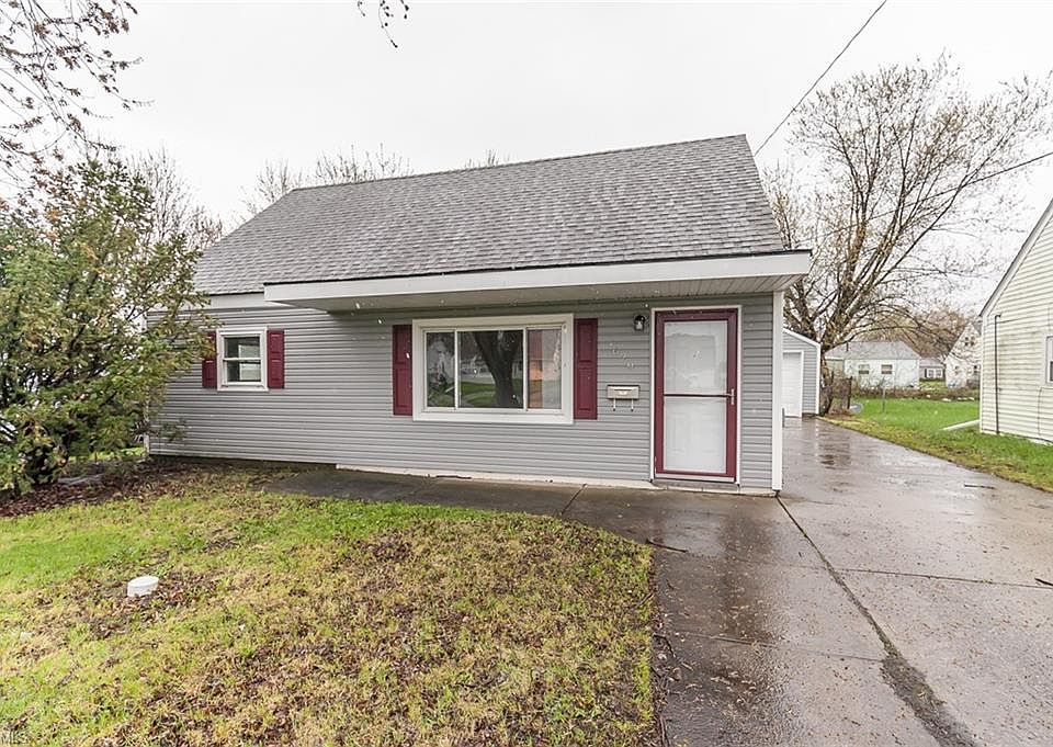 1st image of 629 Blossom Dr