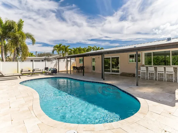 19 Willow Road, Tequesta, FL 33469