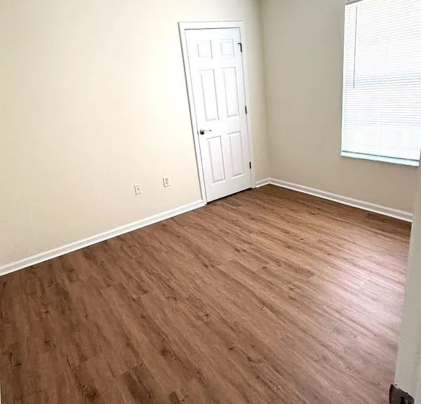 1111 SW Yorktown Gln — Photo 20