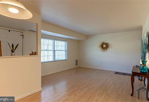 5th image of 9200 Bridle Path Ln Unit K