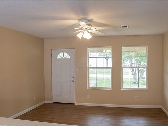 5th image of 311 Spann St