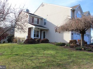 597 Thistle Dr, Pennsburg, PA 18073
