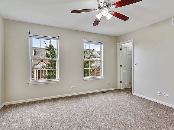 3rd image of 24716 W George Washington Dr