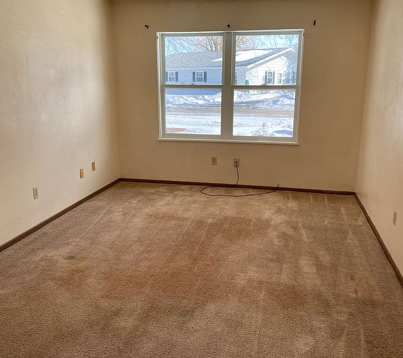 1st image of 1422 Gardenette Dr #3