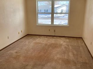 1422 Gardenette Dr #3, Jamestown, ND 58401