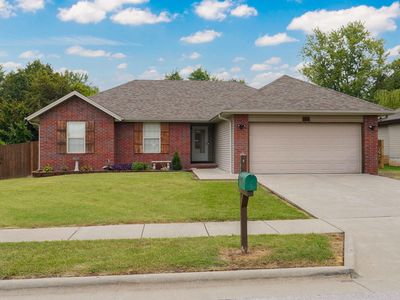 2831 W Setting Sun Drive, Springfield, MO, 65807