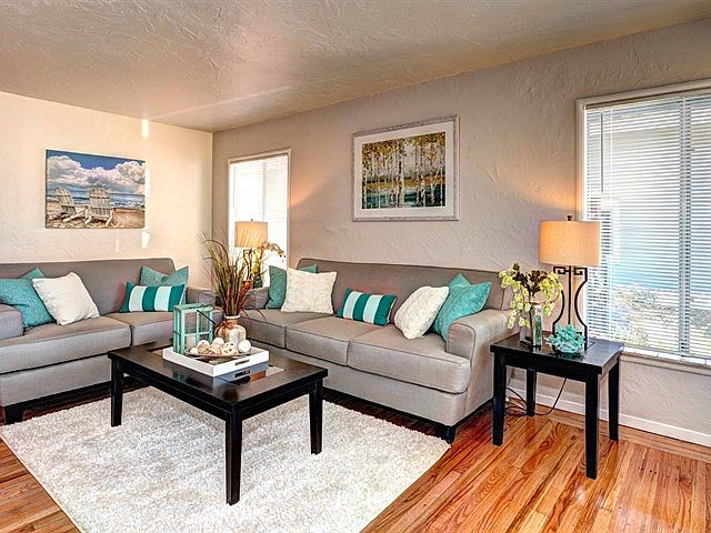 1st image of 140 Gardenia Way