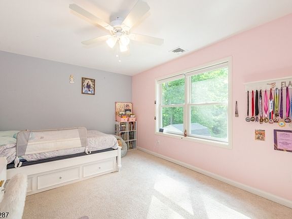3rd image of 88 Mathews Ave