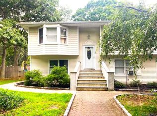 307 S Bicycle Path, Farmingville, NY 11738