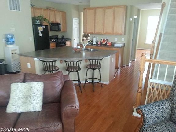 3rd image of 42541 Regal Wood Dr