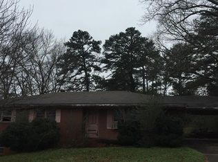 5660 Zanola Dr SW, Mableton, GA 30126