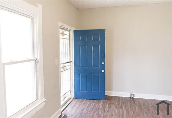 1st image of 122 Boston Ct