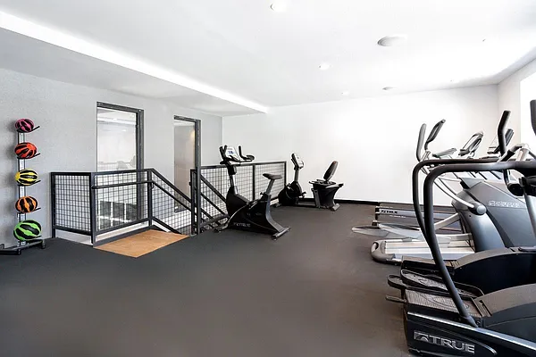 Rented by Compass | media 14