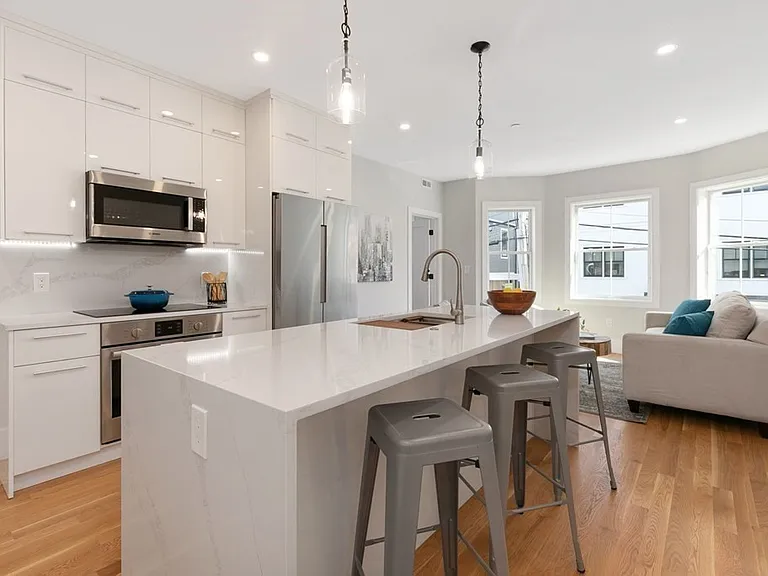 23 Berkshire St #2A — Photo 2