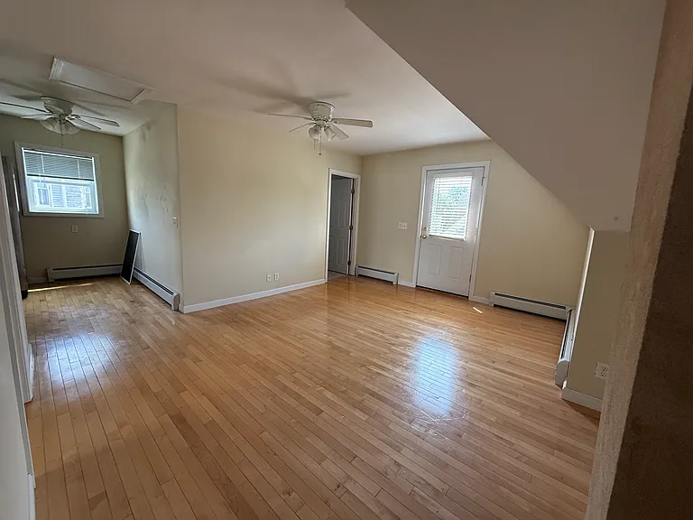 15 Newton Ave #3 — Photo 16