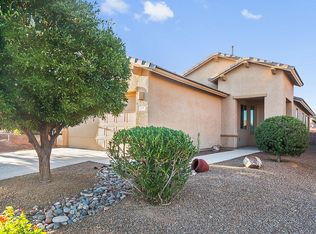 504 W Bazille Way, Green Valley, AZ 85614