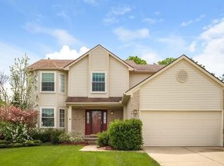 5685 Cedar Ridge Dr, Ann Arbor, MI 48103