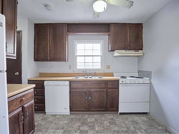 5th image of 605 English Creek Ct APT A