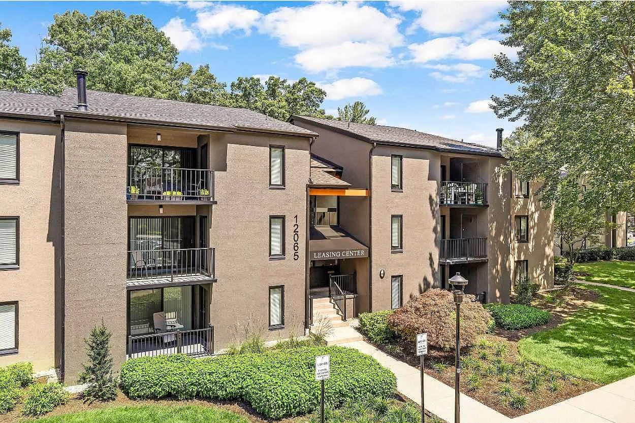 The Springs At Reston — Photo 3