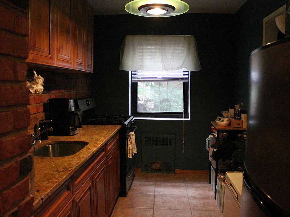 1st image of 8375 118th St APT 2I