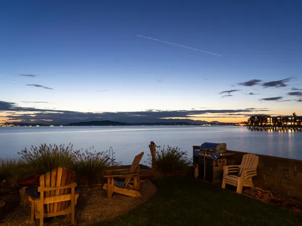 4001 Beach Dr SW APT 4, Seattle, WA 98116