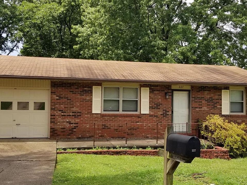 1st image of 227 Hillvale St
